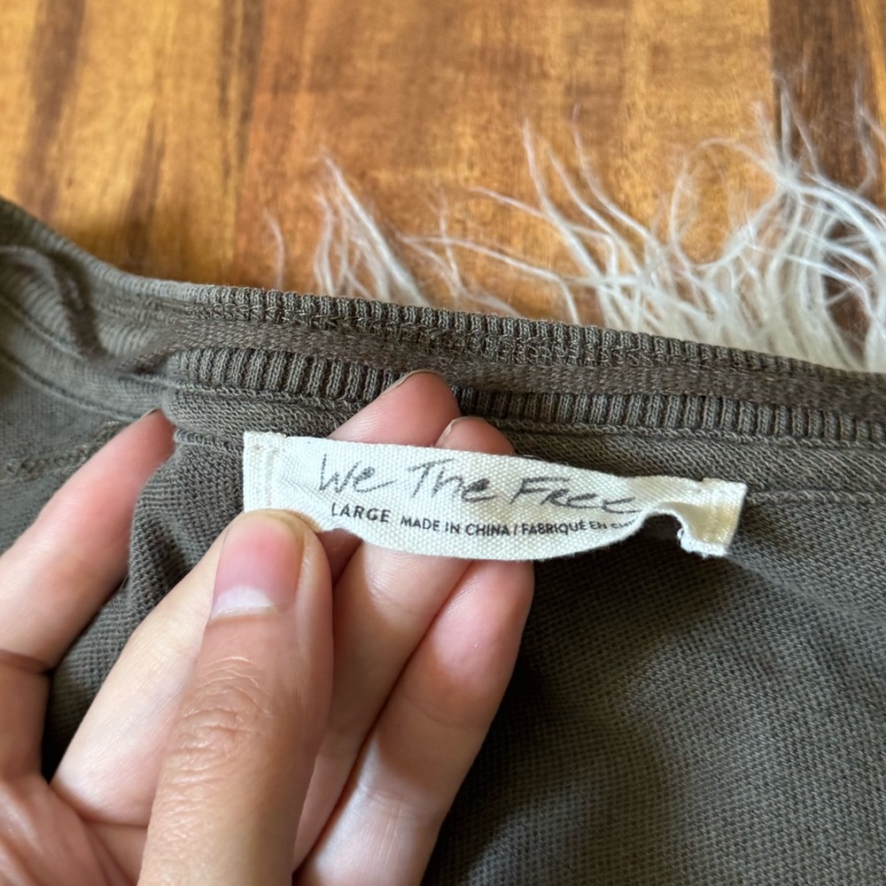 Free People Olive V‑Neck Raw Seam Long Sleeve Tee - Picture 4 of 6